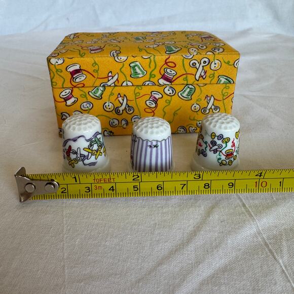 Muffy Vander Bear Thimbles Collectible Set of 3 Porcelain The Sewing Lesson NIB - Picture 3 of 8